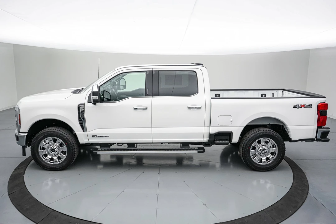 2026 Ford Super Duty 5th Gen - Image 9 of 25