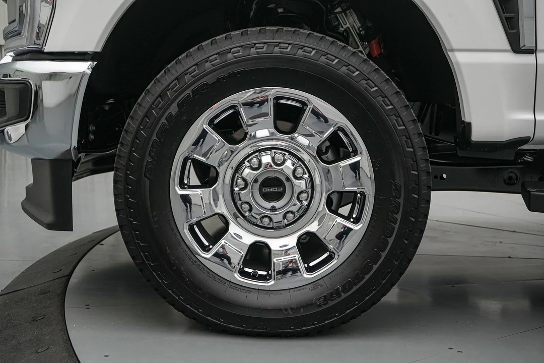 2026 Ford Super Duty 5th Gen - Image 12 of 25