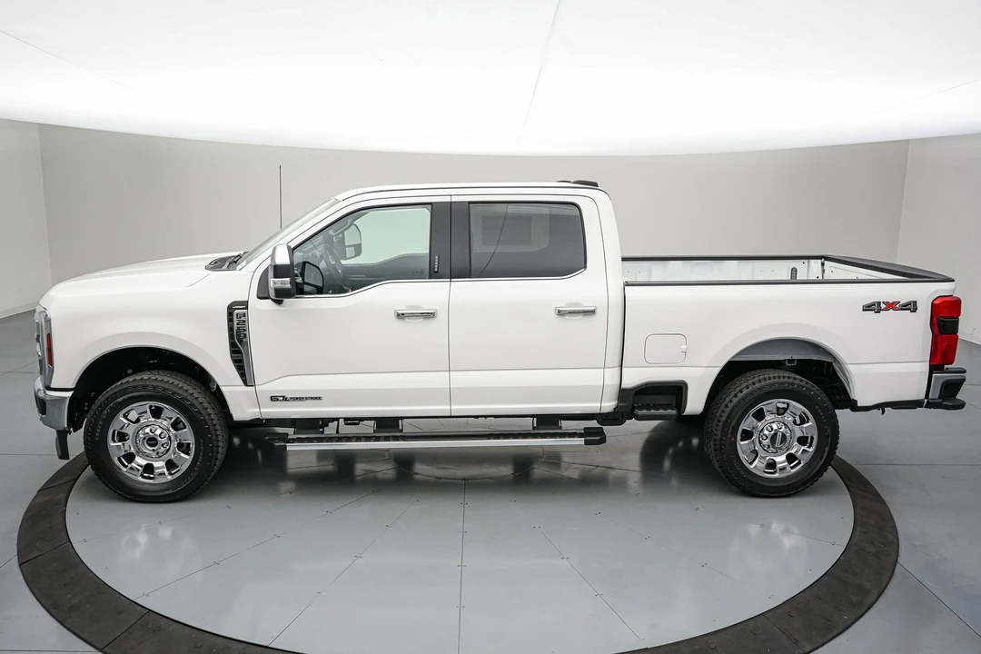 2026 Ford Super Duty 5th Gen - Image 9 of 25