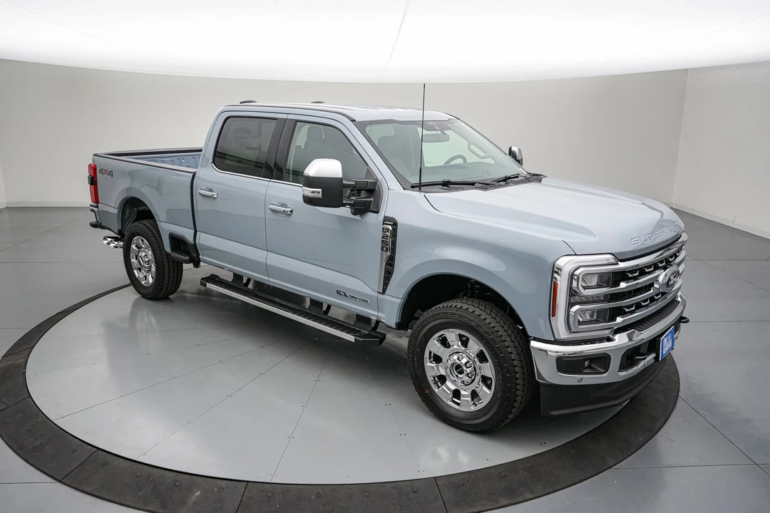2026 Ford Super Duty 5th Gen - Image 2 of 25