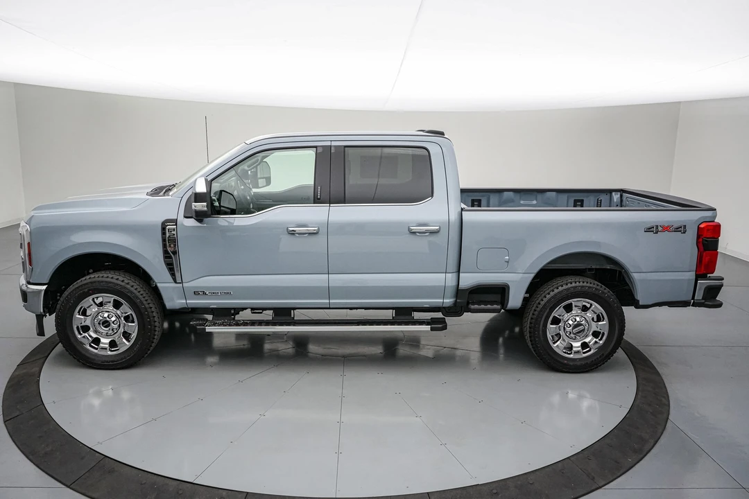 2026 Ford Super Duty 5th Gen - Image 9 of 25