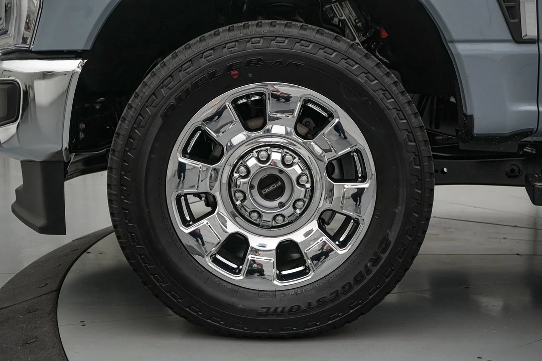 2026 Ford Super Duty 5th Gen - Image 12 of 25