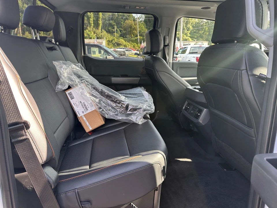 2026 Ford Super Duty 5th Gen - Image 17 of 31