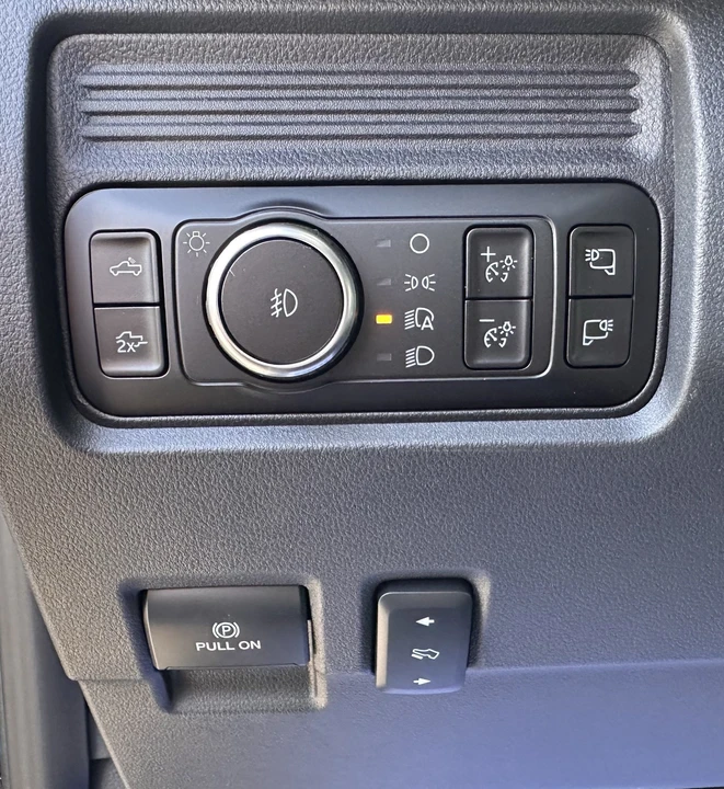 2026 Ford Super Duty 5th Gen - Image 19 of 31