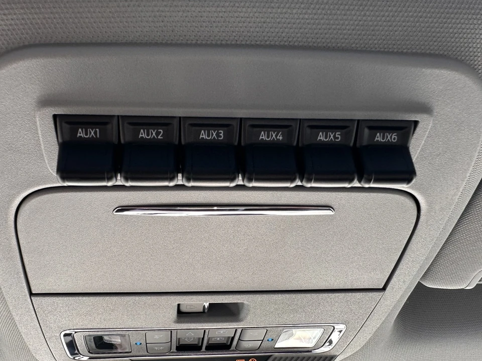 2026 Ford Super Duty 5th Gen - Image 29 of 31