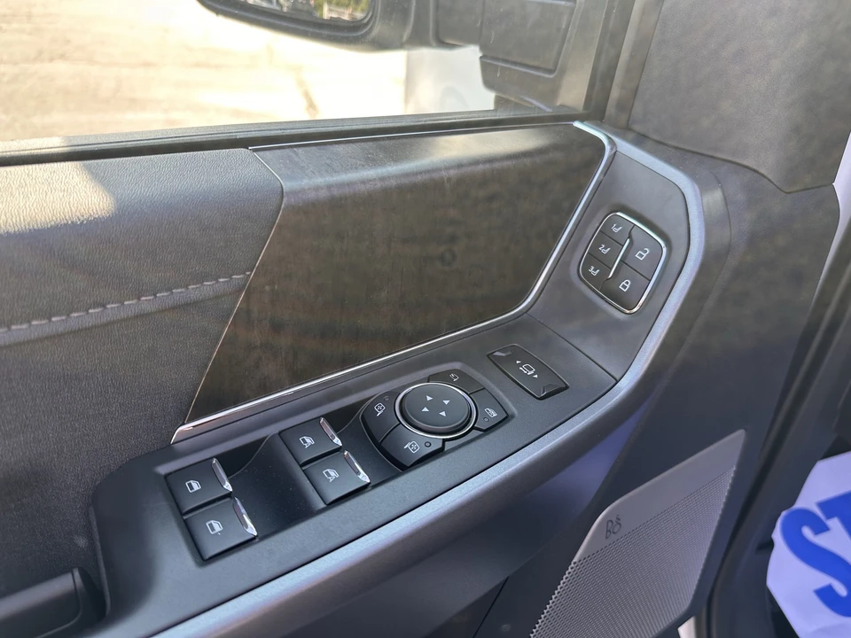 2026 Ford Super Duty 5th Gen - Image 18 of 31