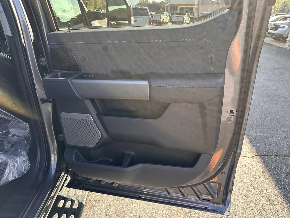 2026 Ford Super Duty 5th Gen - Image 16 of 21