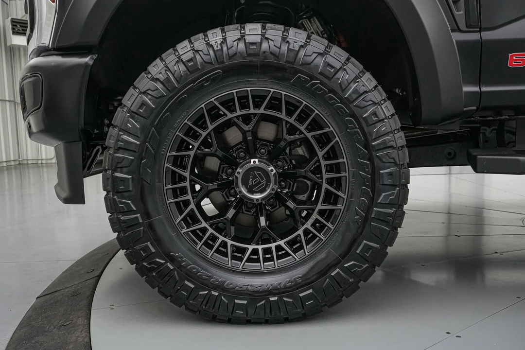 2026 Ford Super Duty 5th Gen - Image 13 of 31