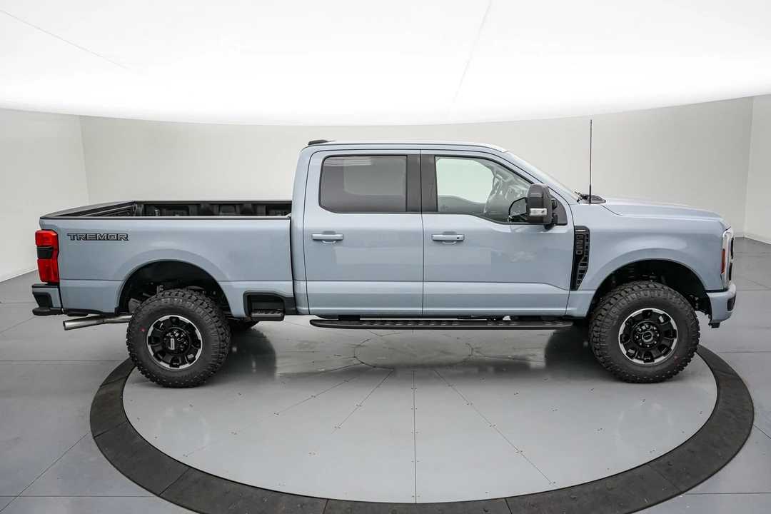 2026 Ford Super Duty 5th Gen - Image 4 of 26
