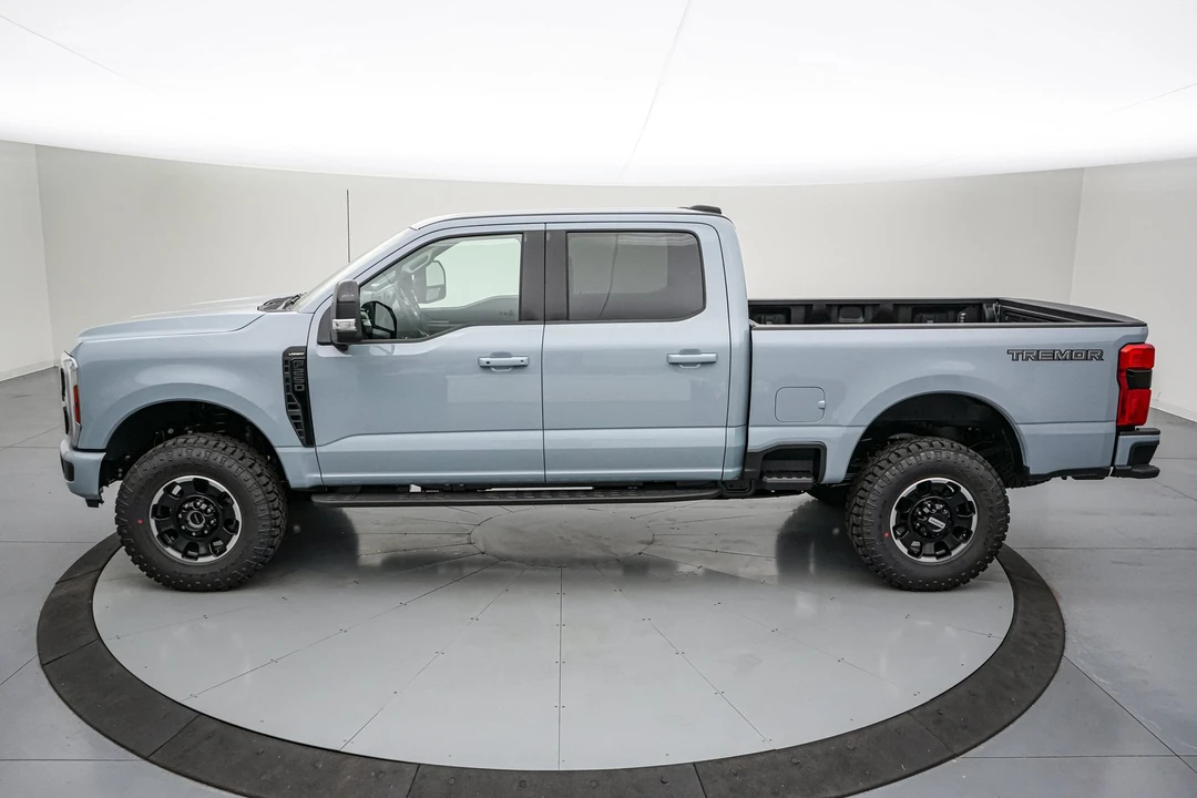 2026 Ford Super Duty 5th Gen - Image 9 of 26