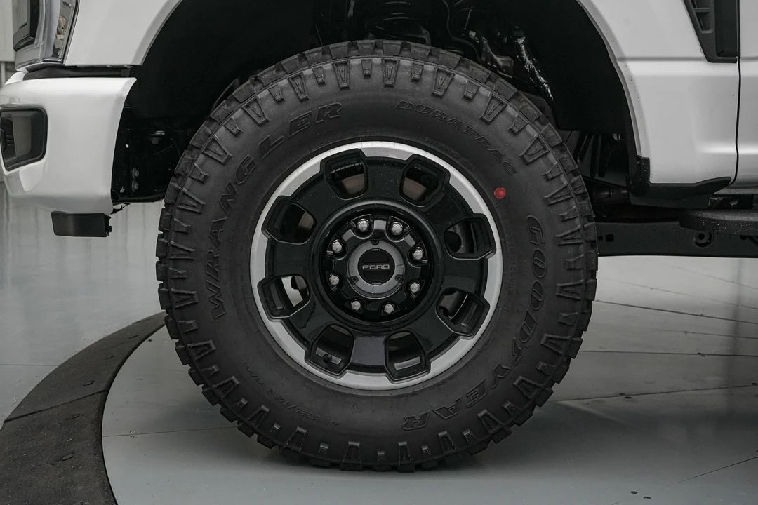 2026 Ford Super Duty 5th Gen - Image 12 of 26