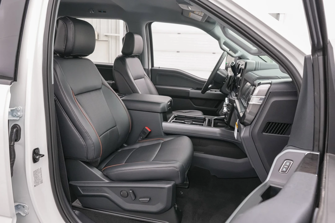 2026 Ford Super Duty 5th Gen - Image 23 of 26