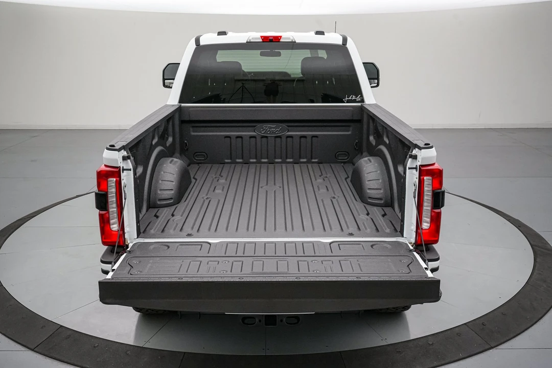 2026 Ford Super Duty 5th Gen - Image 8 of 31