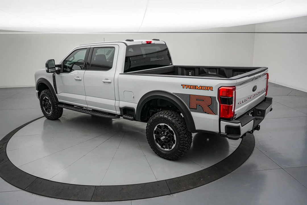 2026 Ford Super Duty 5th Gen - Image 9 of 31
