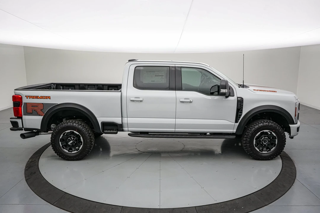 2026 Ford Super Duty 5th Gen - Image 5 of 31