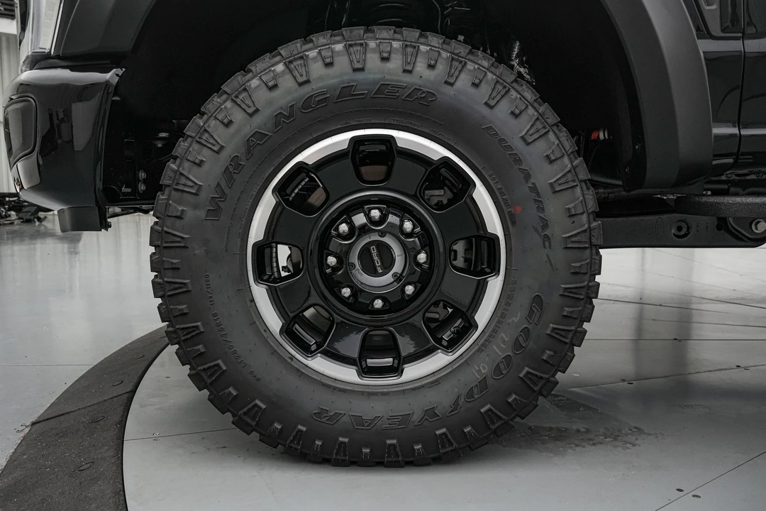 2026 Ford Super Duty 5th Gen - Image 12 of 31