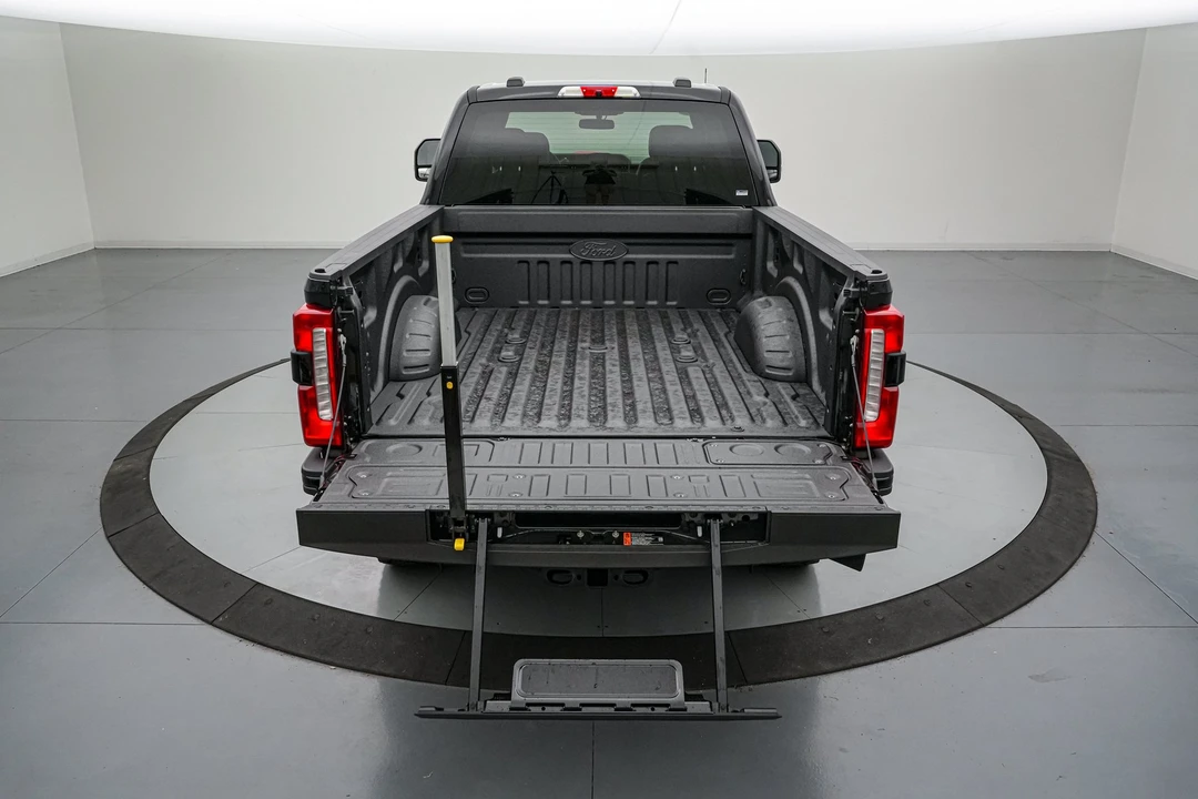 2026 Ford Super Duty 5th Gen - Image 7 of 31