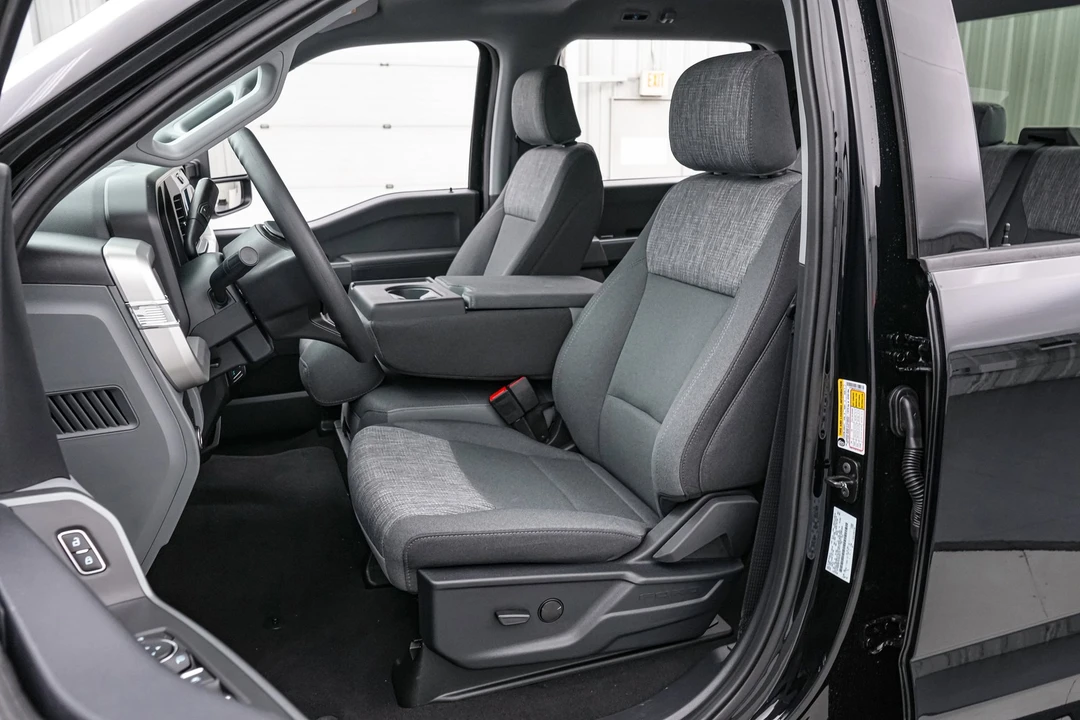 2026 Ford Super Duty 5th Gen - Image 17 of 21