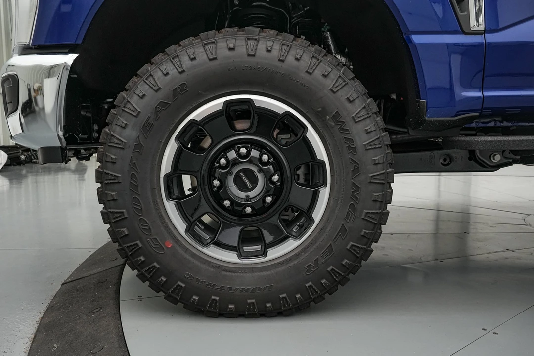 2026 Ford Super Duty 5th Gen - Image 12 of 27