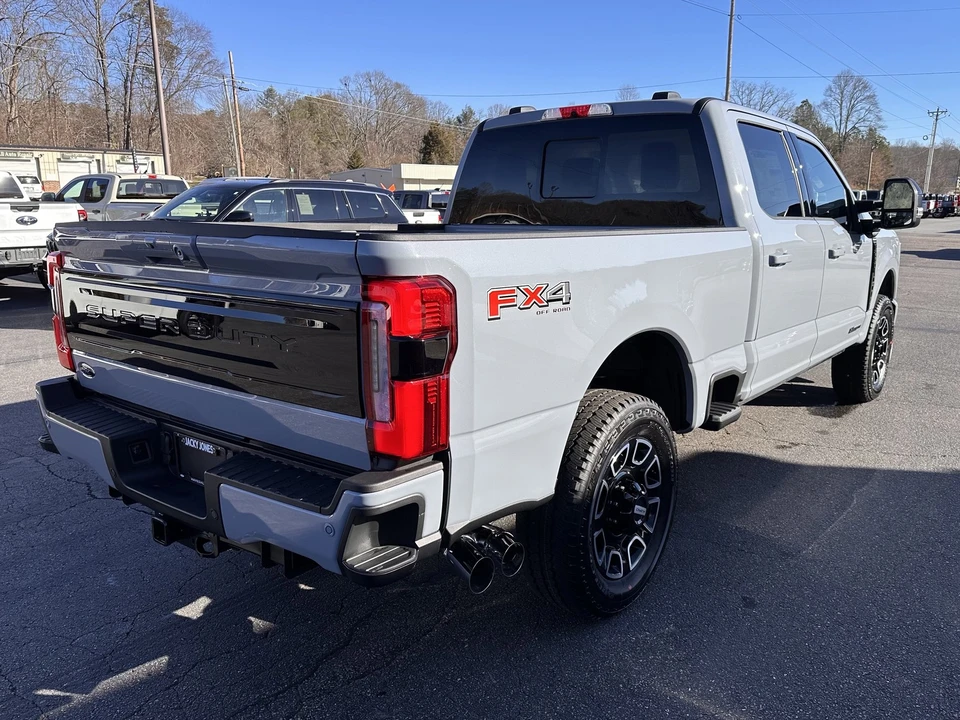 2026 Ford Super Duty 5th Gen - Image 6 of 31