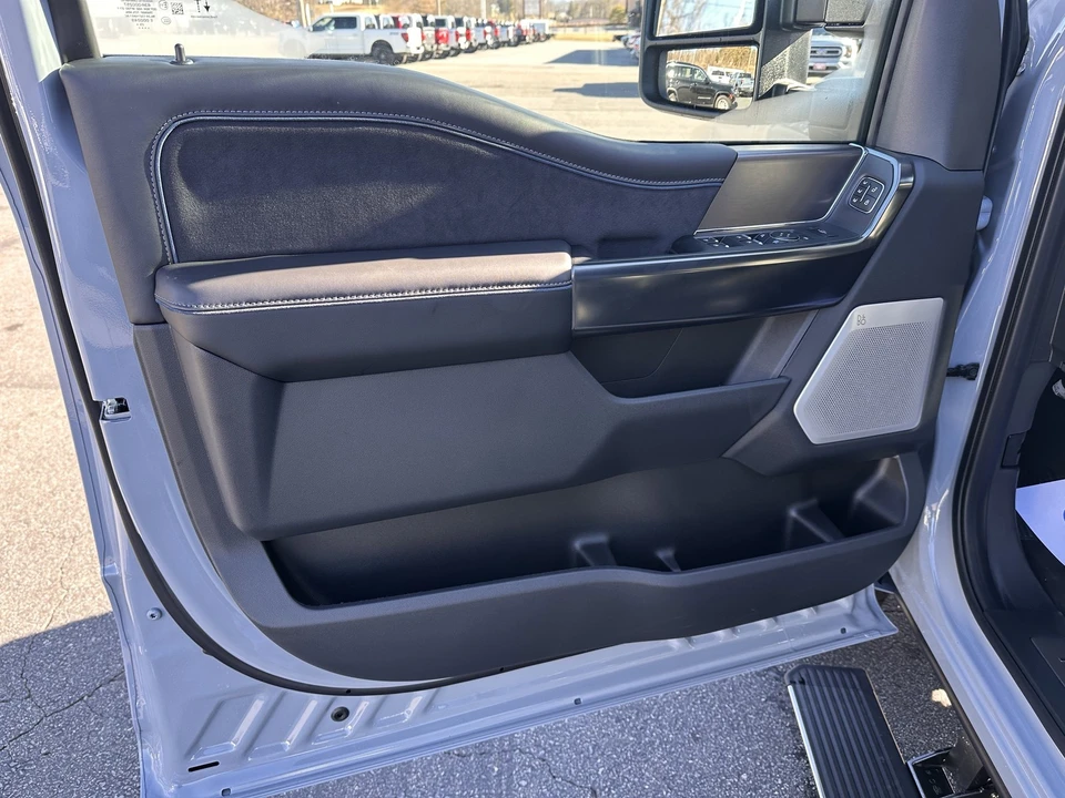 2026 Ford Super Duty 5th Gen - Image 10 of 31