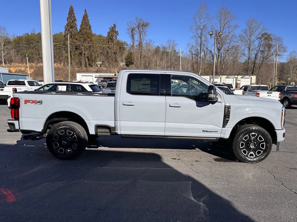 2026 Ford Super Duty 5th Gen - Image 5 of 31