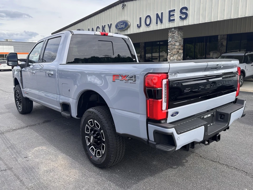 2026 Ford Super Duty 5th Gen - Image 8 of 31