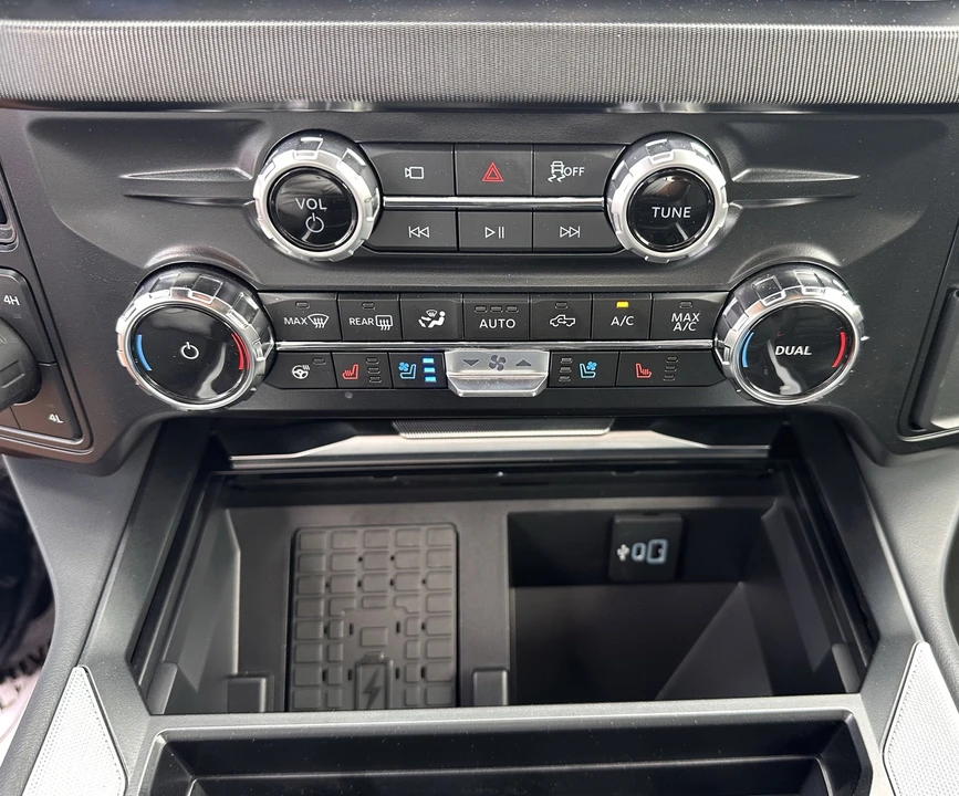 2026 Ford Super Duty 5th Gen - Image 30 of 31