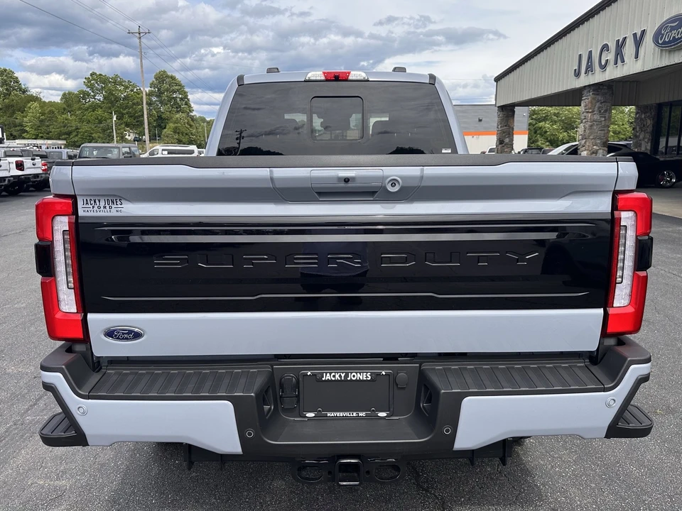 2026 Ford Super Duty 5th Gen - Image 7 of 31