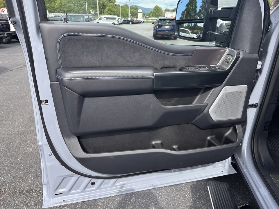2026 Ford Super Duty 5th Gen - Image 10 of 31