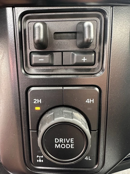 2026 Ford Super Duty 5th Gen - Image 22 of 31