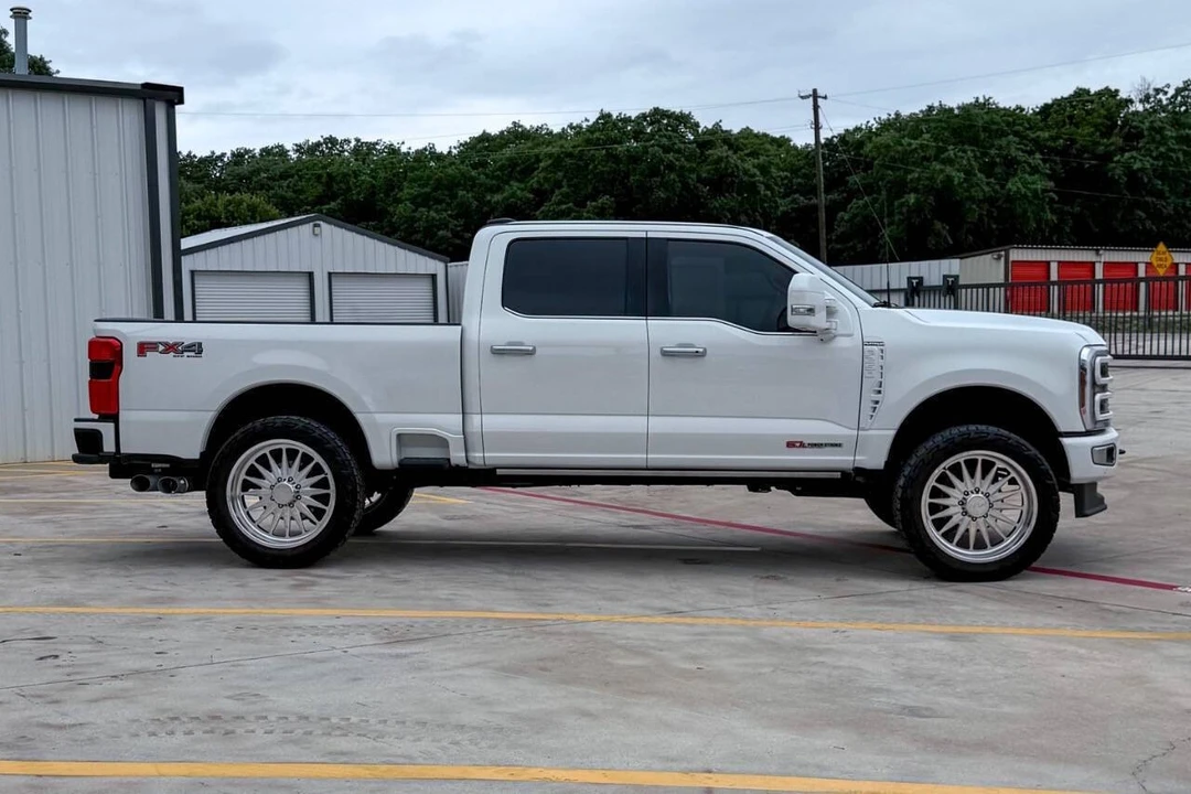 2026 Ford Super Duty 5th Gen - Image 5 of 31