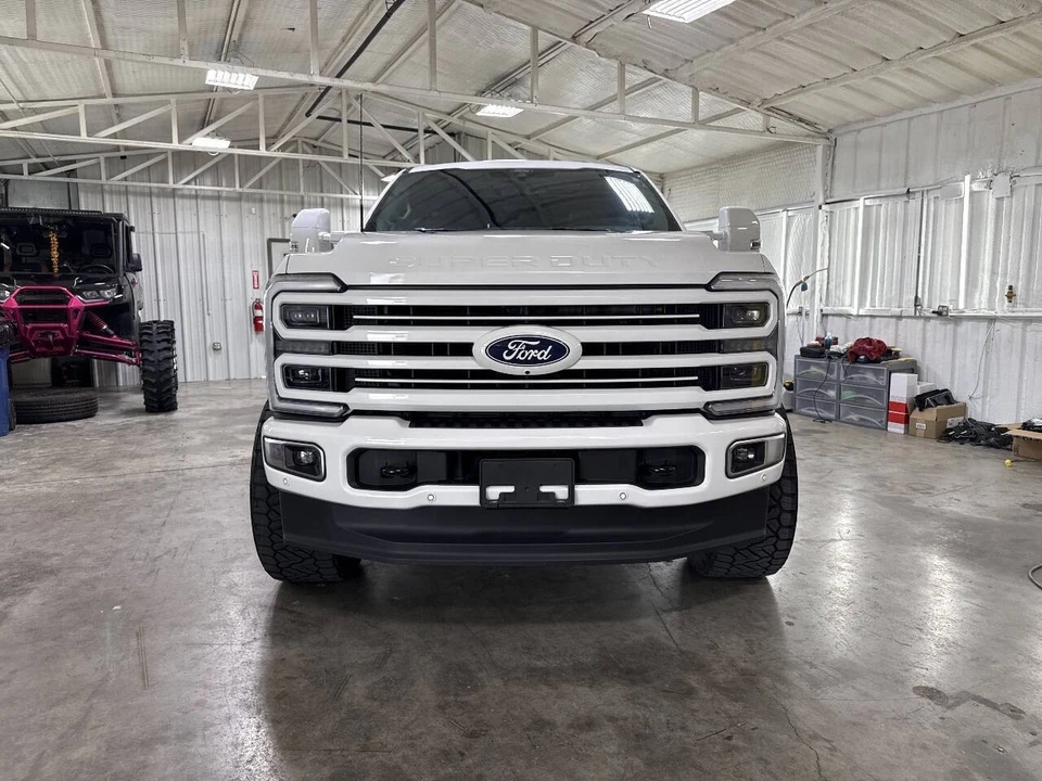 2026 Ford Super Duty 5th Gen - Image 17 of 31