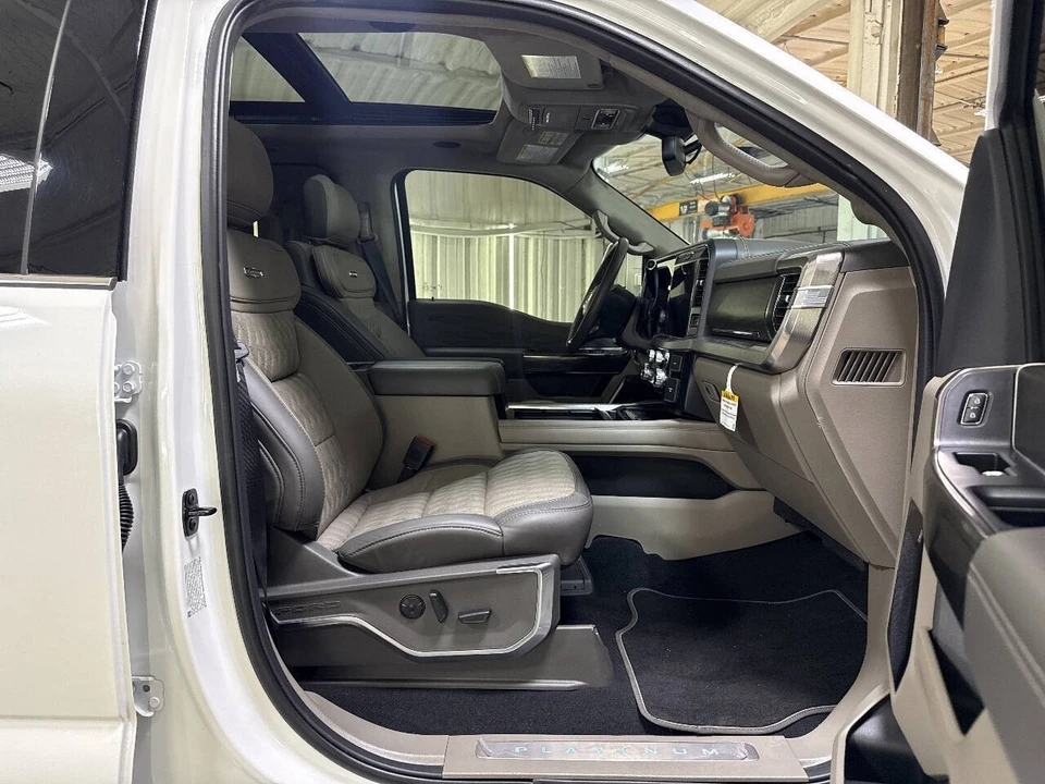 2026 Ford Super Duty 5th Gen - Image 28 of 31