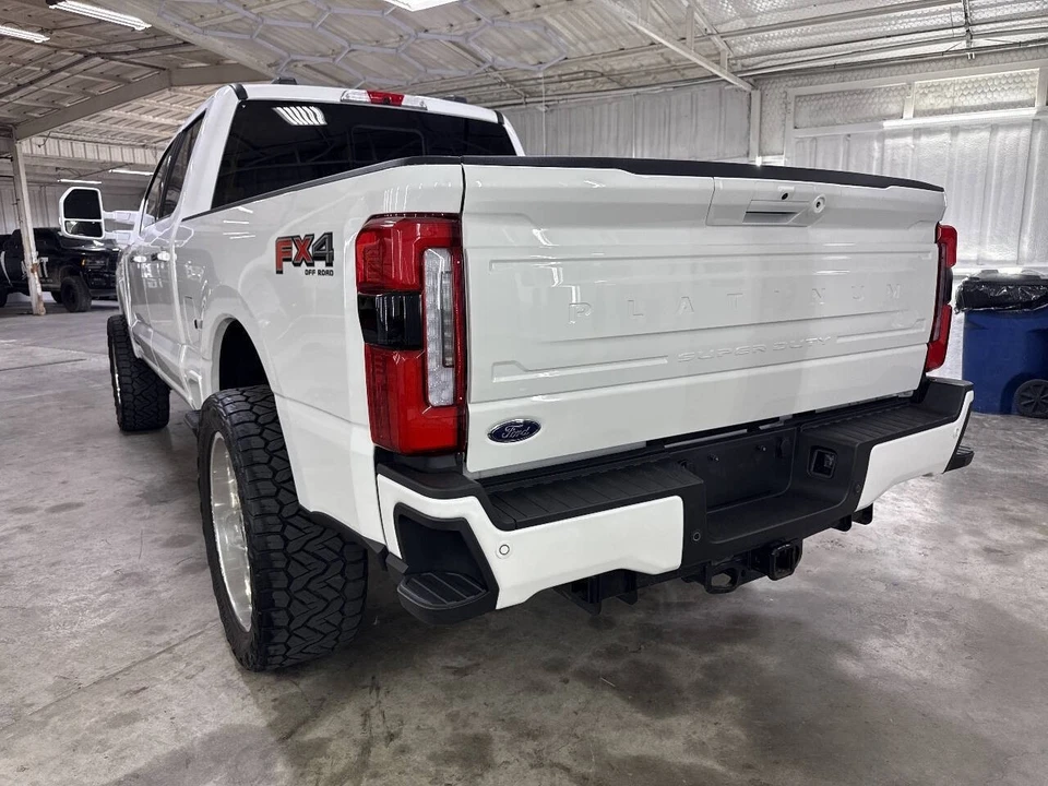 2026 Ford Super Duty 5th Gen - Image 14 of 31