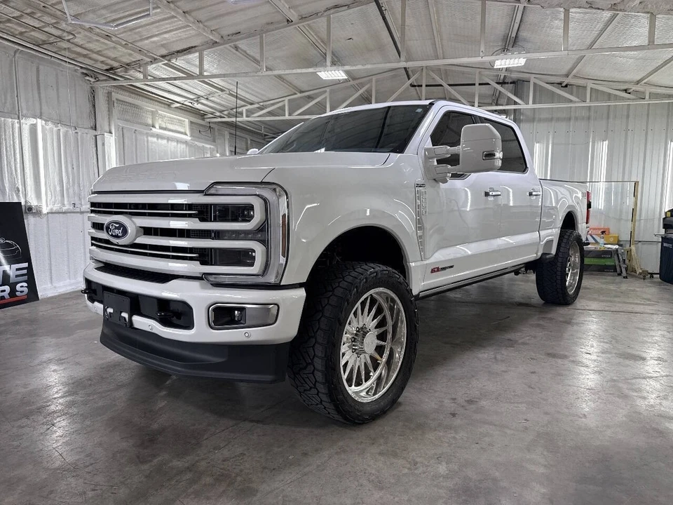 2026 Ford Super Duty 5th Gen - Image 12 of 31