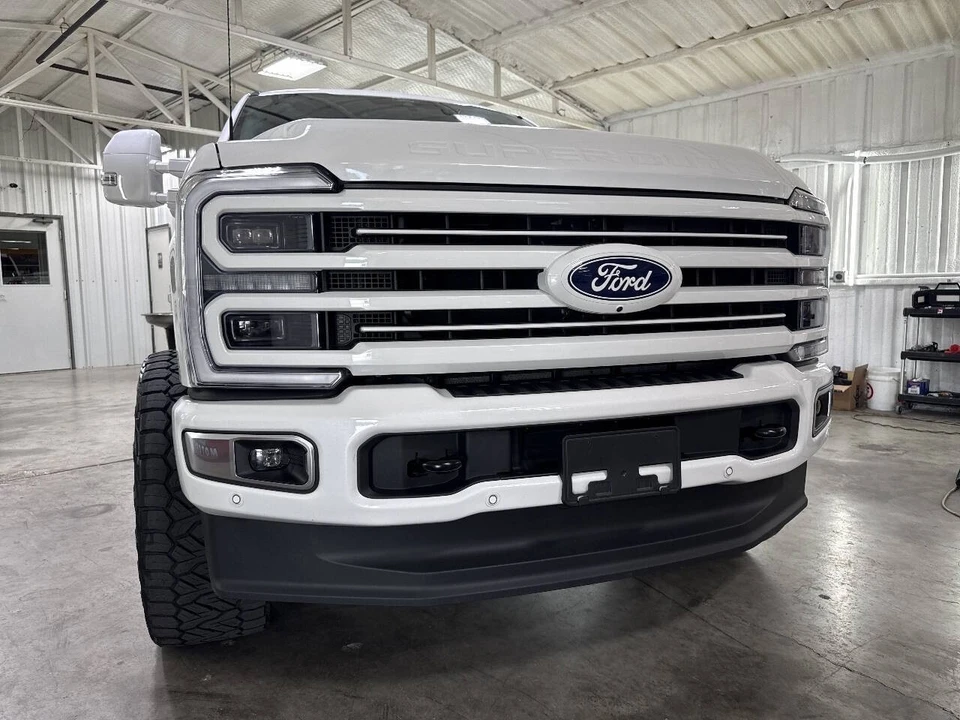 2026 Ford Super Duty 5th Gen - Image 18 of 31
