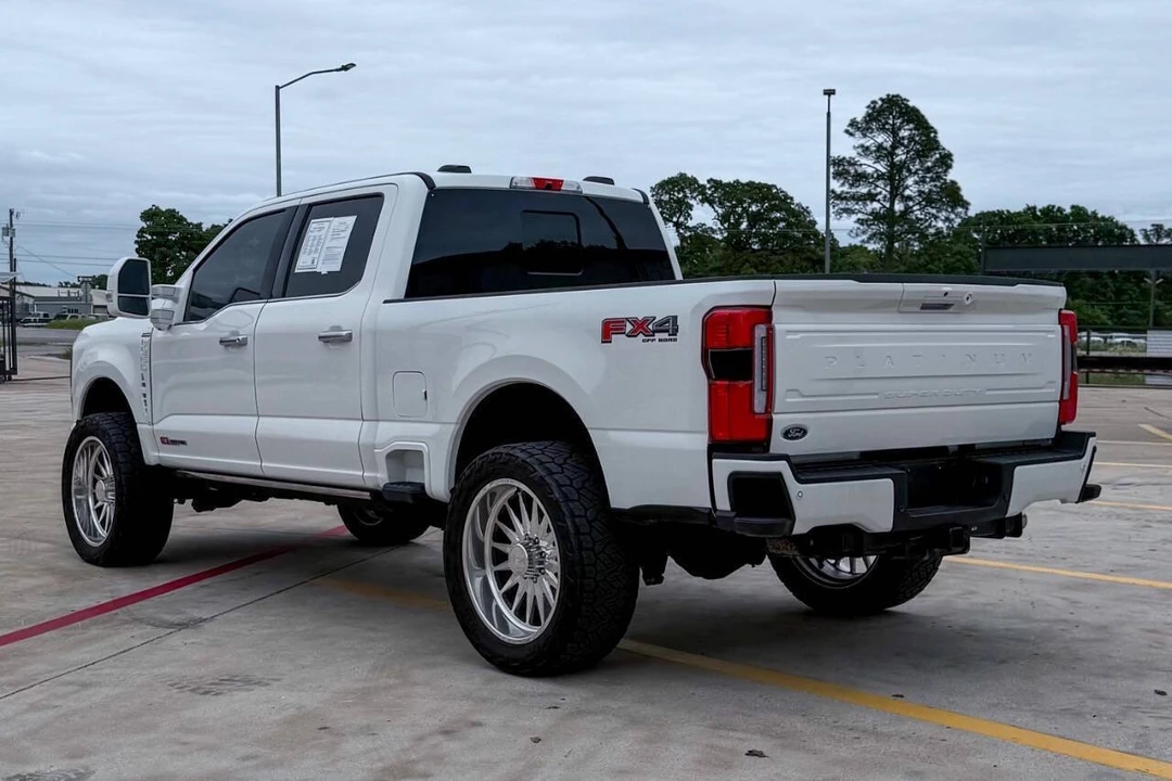 2026 Ford Super Duty 5th Gen - Image 8 of 31