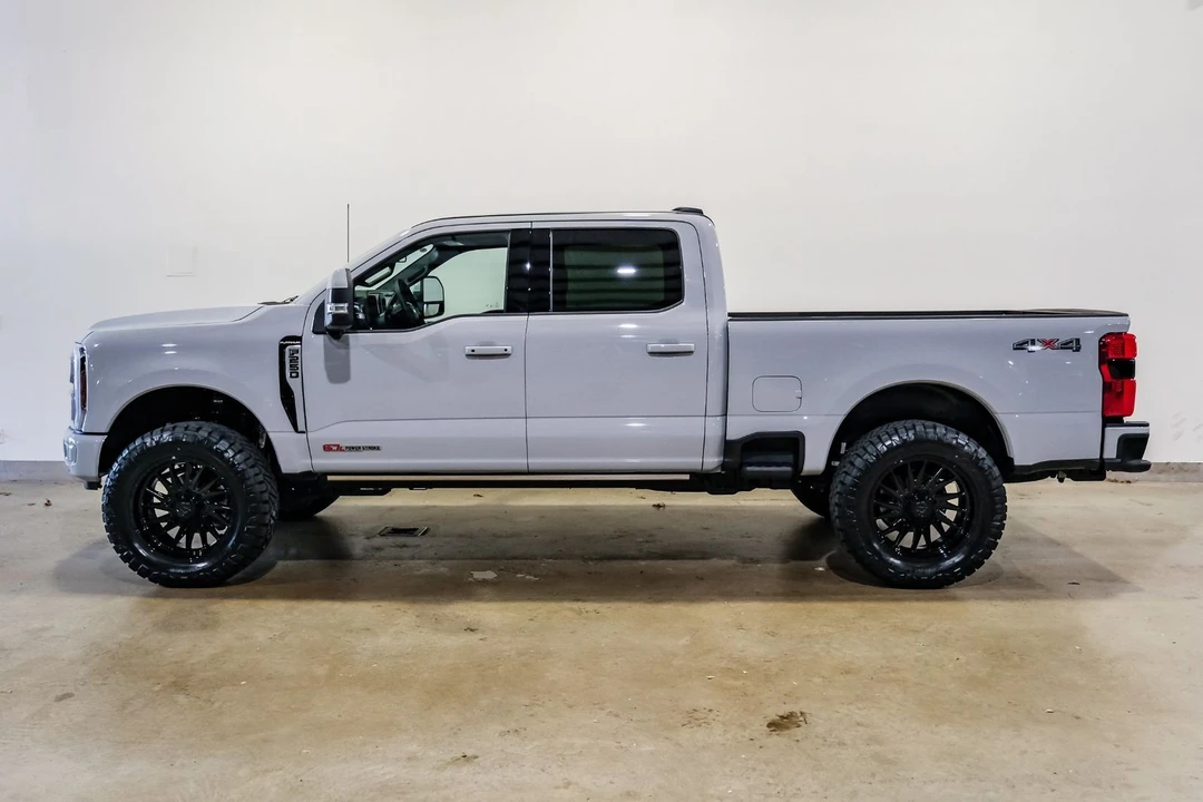 2026 Ford Super Duty 5th Gen - Image 5 of 12