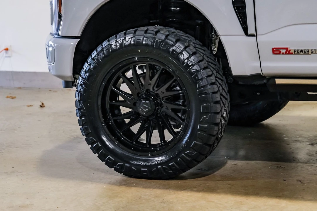 2026 Ford Super Duty 5th Gen - Image 9 of 12