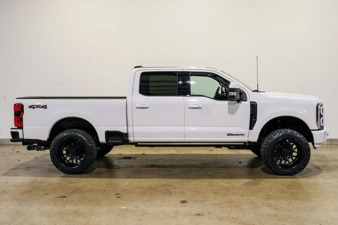 2026 Ford Super Duty 5th Gen - Image 6 of 12