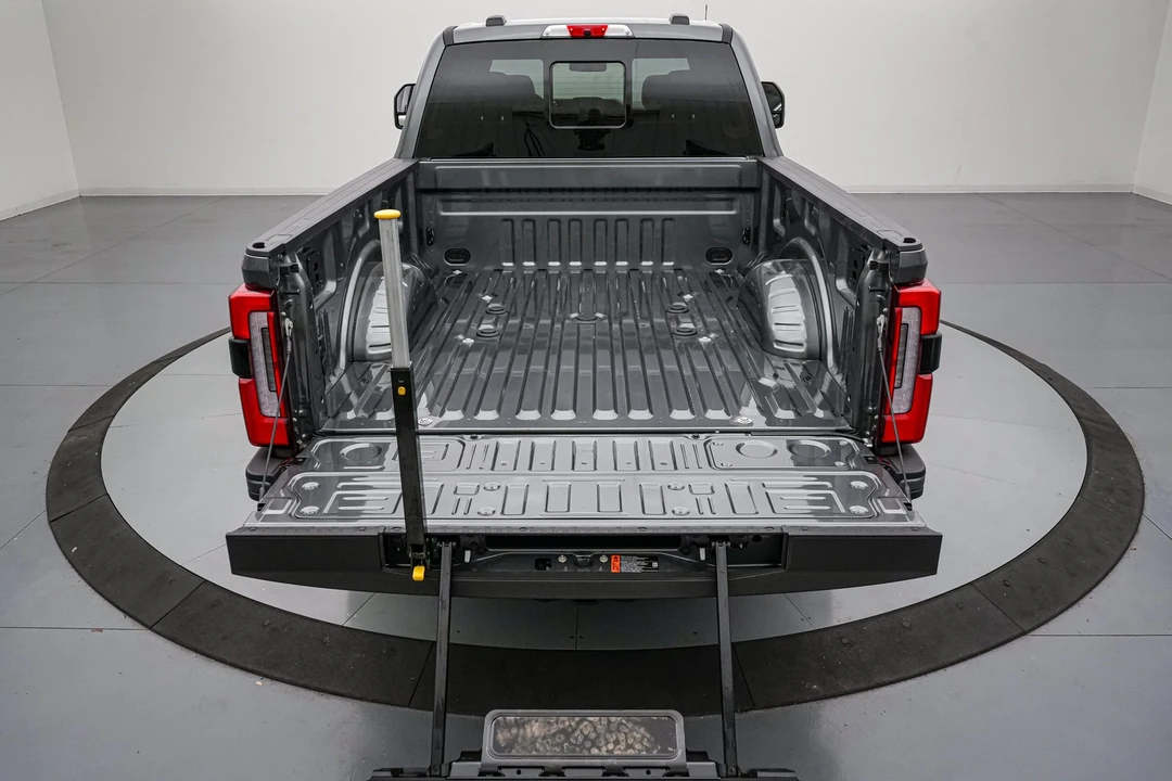 2026 Ford Super Duty 5th Gen - Image 7 of 31
