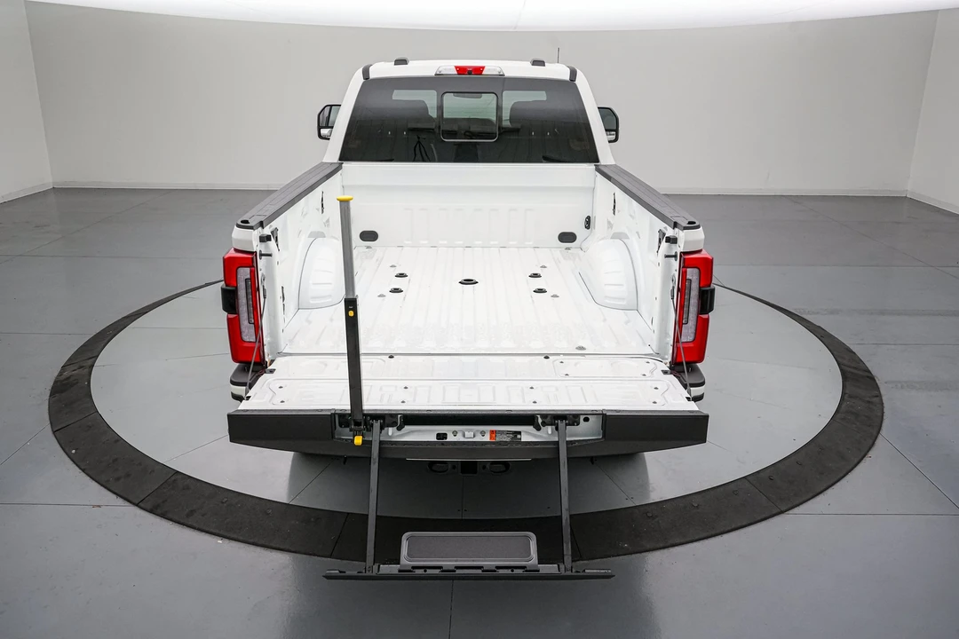 2026 Ford Super Duty 5th Gen - Image 7 of 31