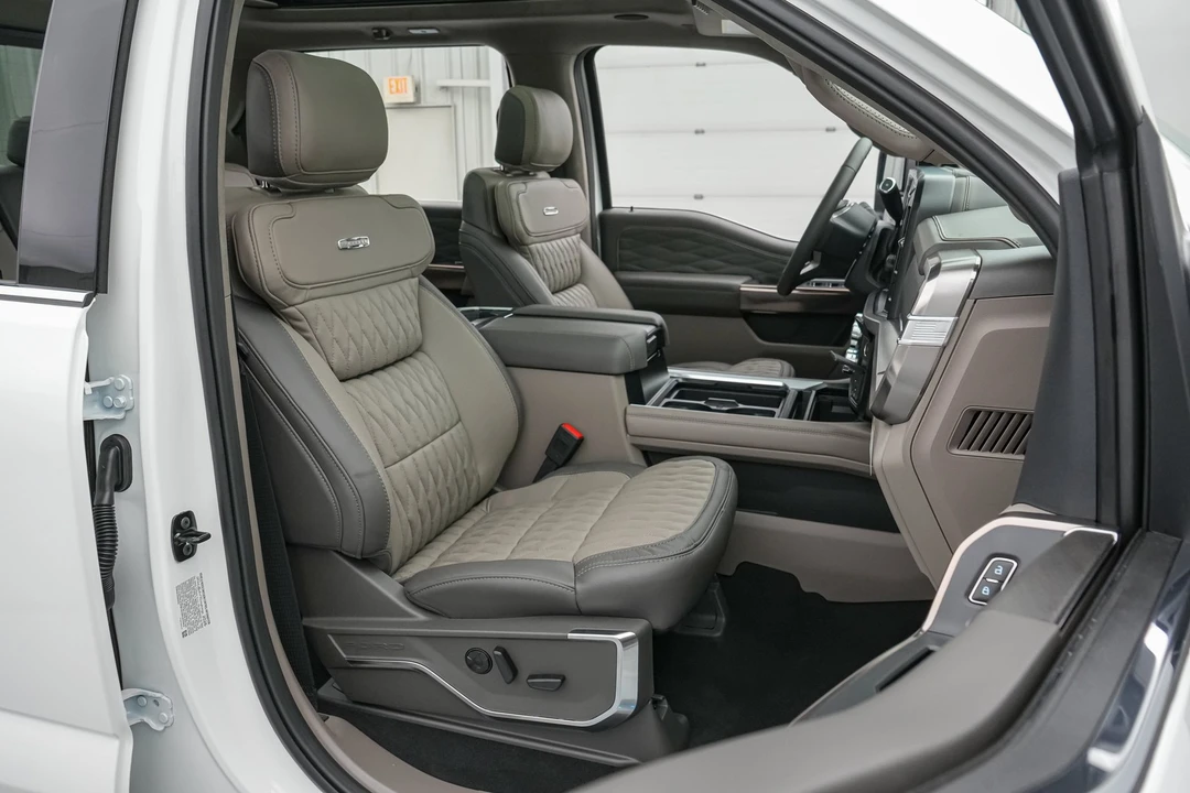 2026 Ford Super Duty 5th Gen - Image 27 of 31