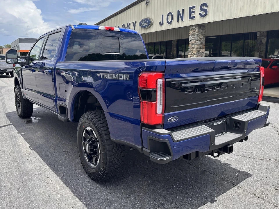 2026 Ford Super Duty 5th Gen - Image 8 of 31