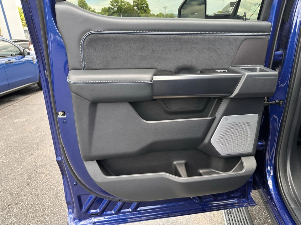 2026 Ford Super Duty 5th Gen - Image 13 of 31
