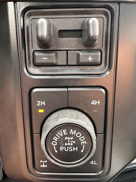2026 Ford Super Duty 5th Gen - Image 22 of 31