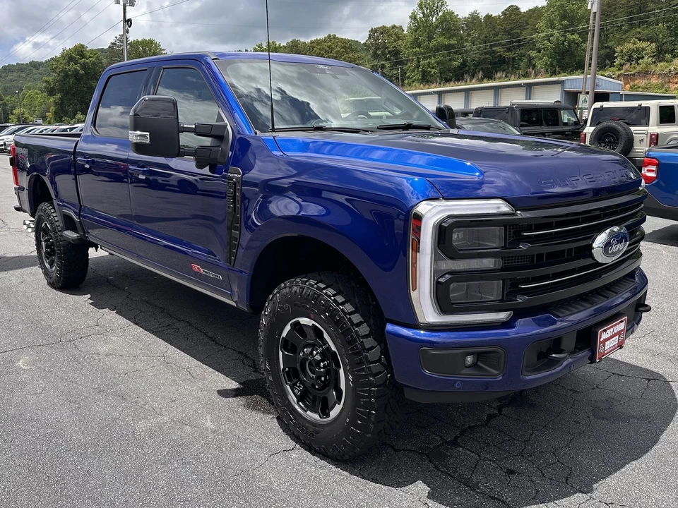 2026 Ford Super Duty 5th Gen - Image 4 of 31