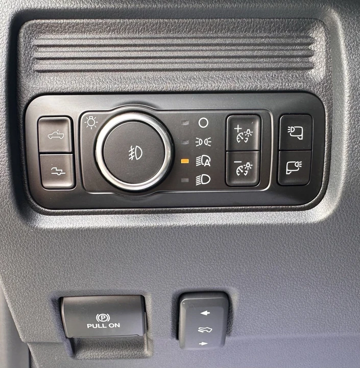 2026 Ford Super Duty 5th Gen - Image 21 of 31