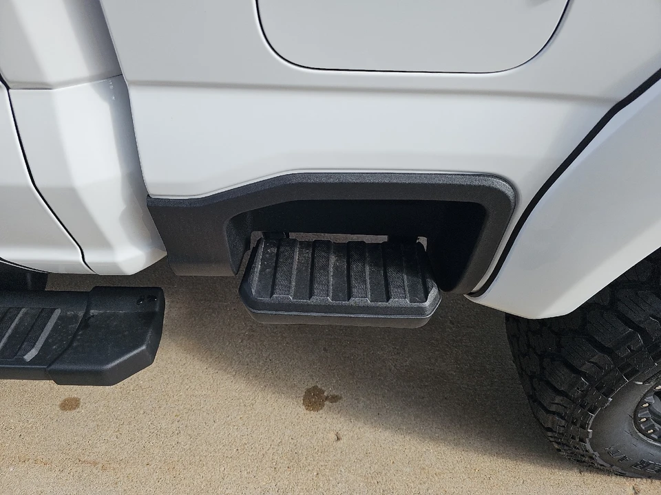 2026 Ford Super Duty 5th Gen - Image 24 of 31